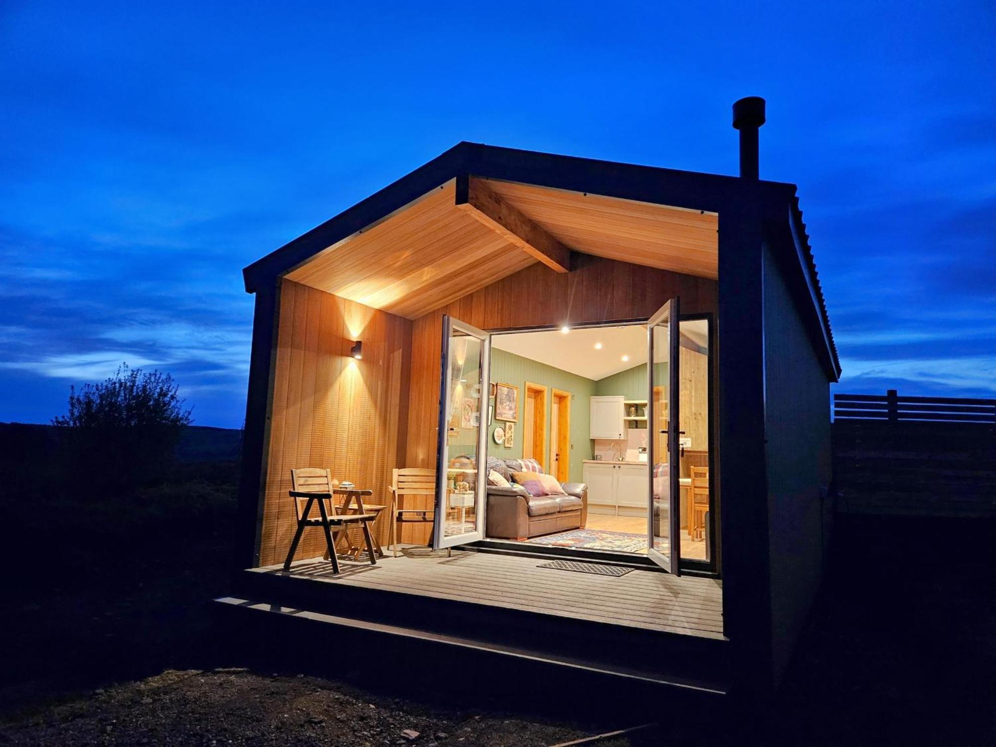 Hotel Under The Oak Glamping Caerphilly Exterior foto